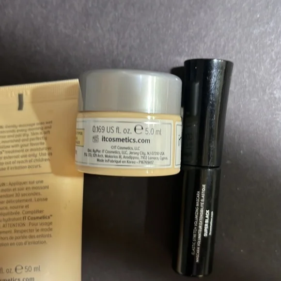 NWT IT Cosmetics Face & Eye Bundle - Picture 3 of 4